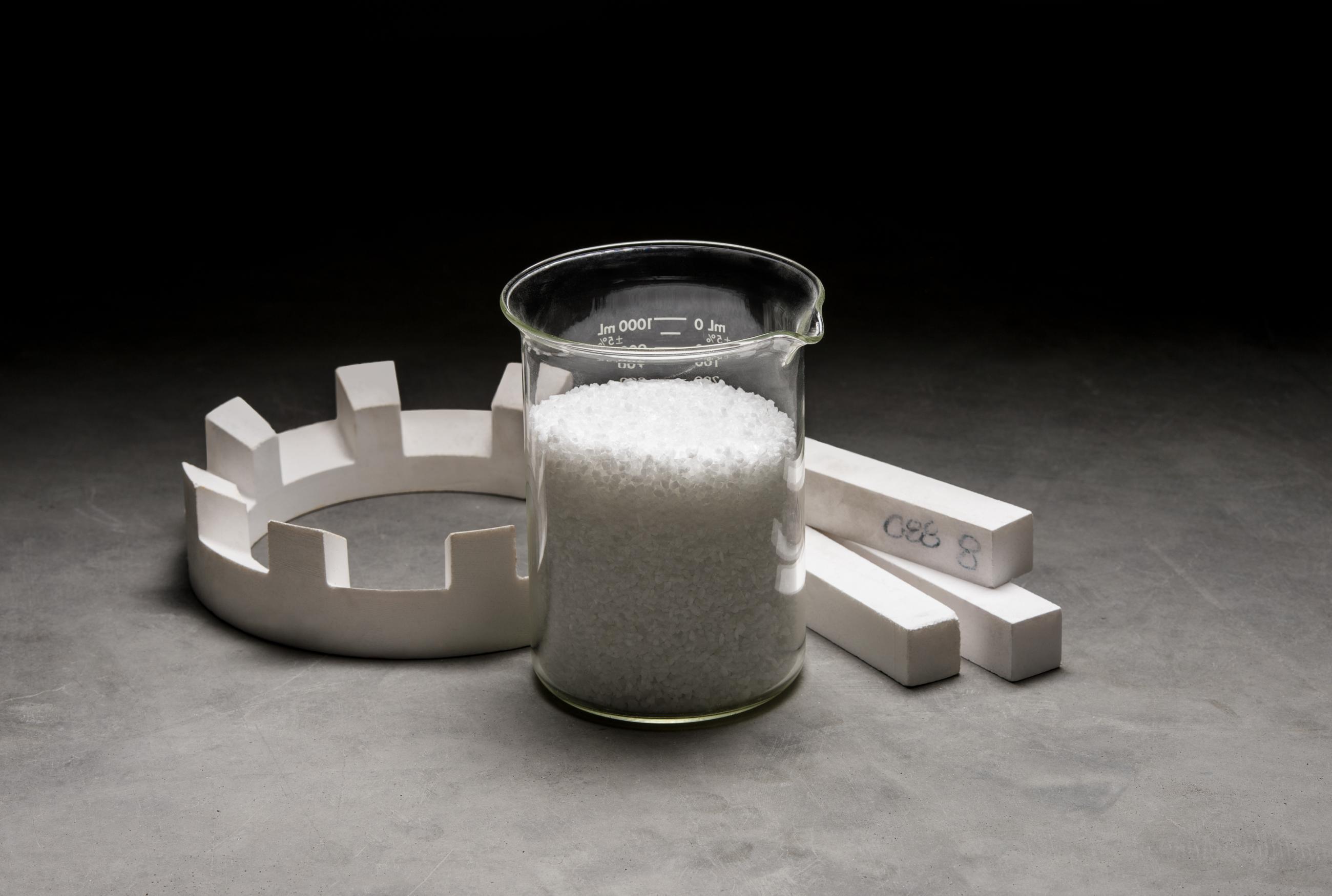 Product imagery to represent alumina material offerings