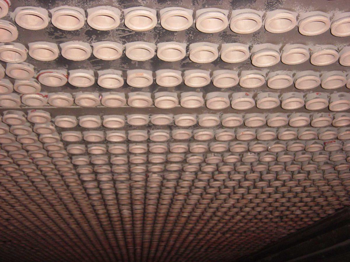 Air heater insert on ceiling
